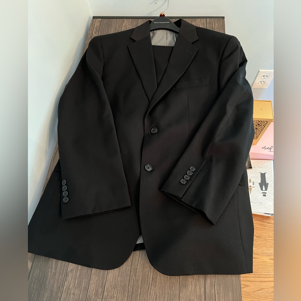 Pronto Uomo Black Suit, 42R Blazer and 36 waist pants